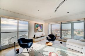 Élégant Penthouse avec Vue Mer et Double Garage